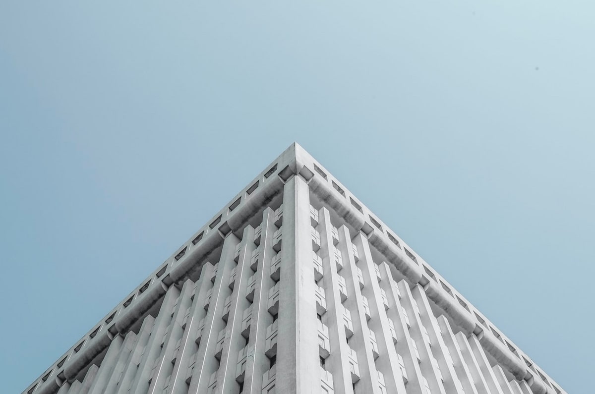 星空-严益唯：惨淡中超是豪赌成性的牺牲品